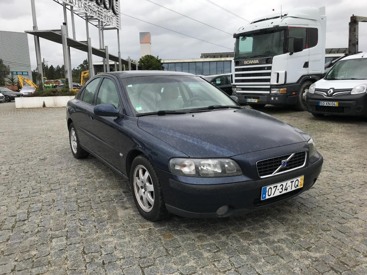 Volvo S60 D5 · Ano 2002 — imagem 1