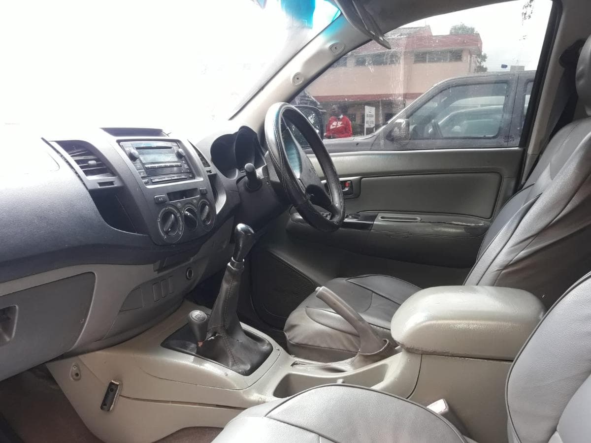 Toyota Hilux · — imagem 11