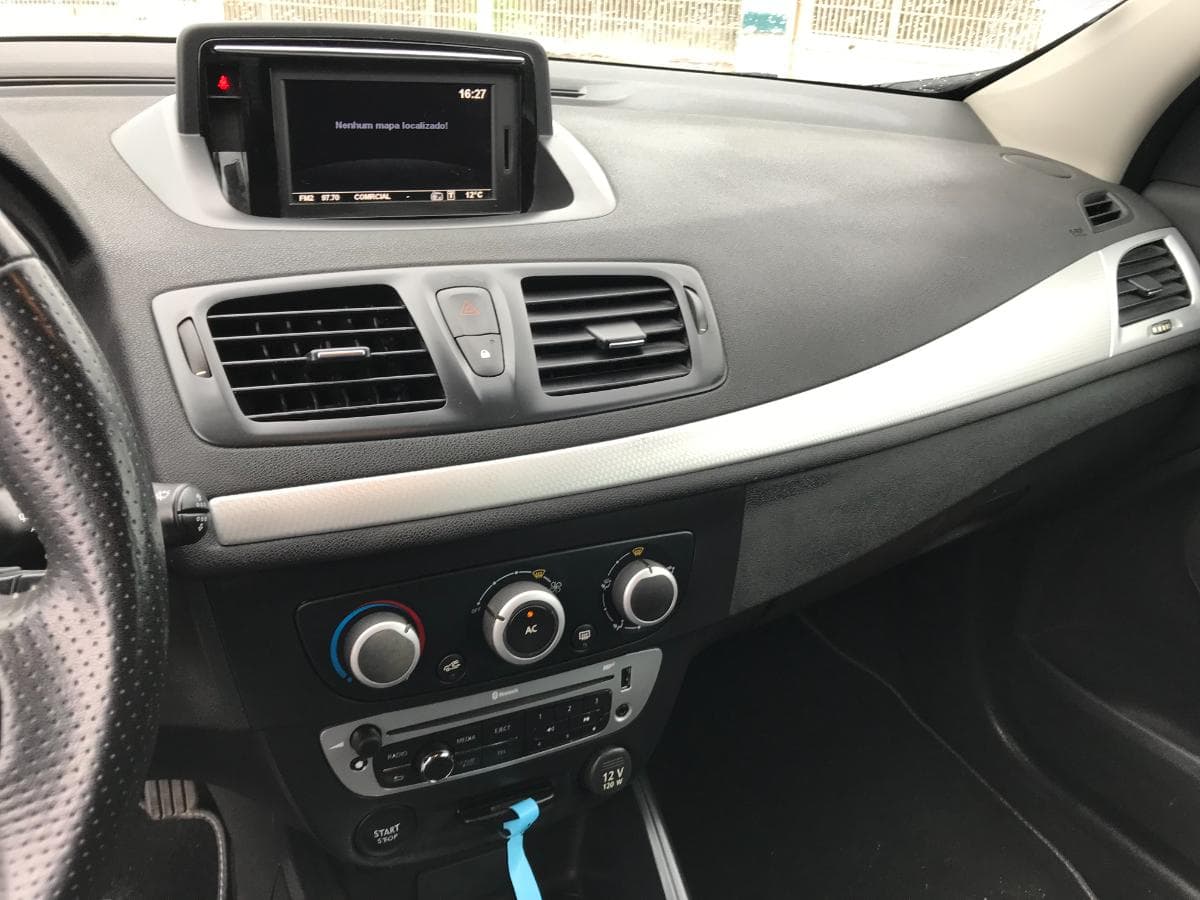 Renault Mégane 1.5 DCI · Ano 2013 — imagem 18