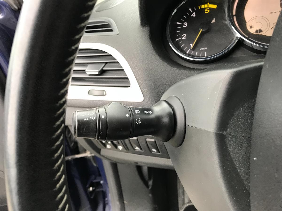 Renault Mégane 1.5 DCI · Ano 2013 — imagem 19
