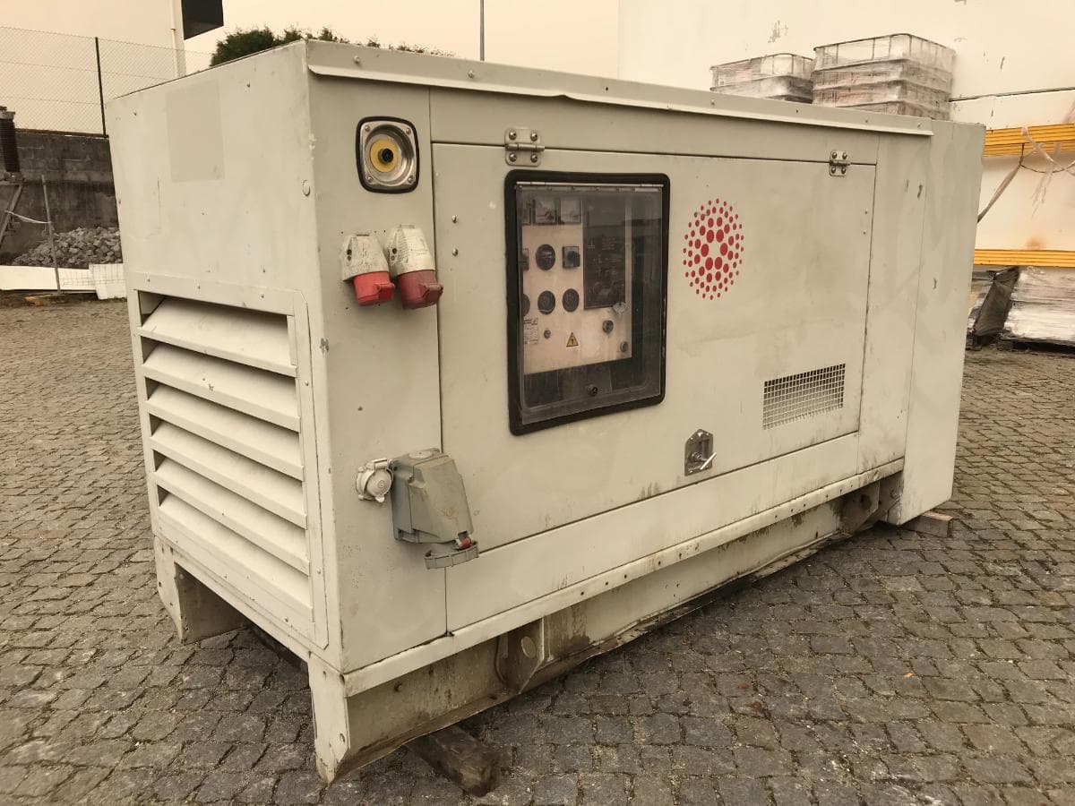 Gerador FG Wilson 110KVA — image 2
