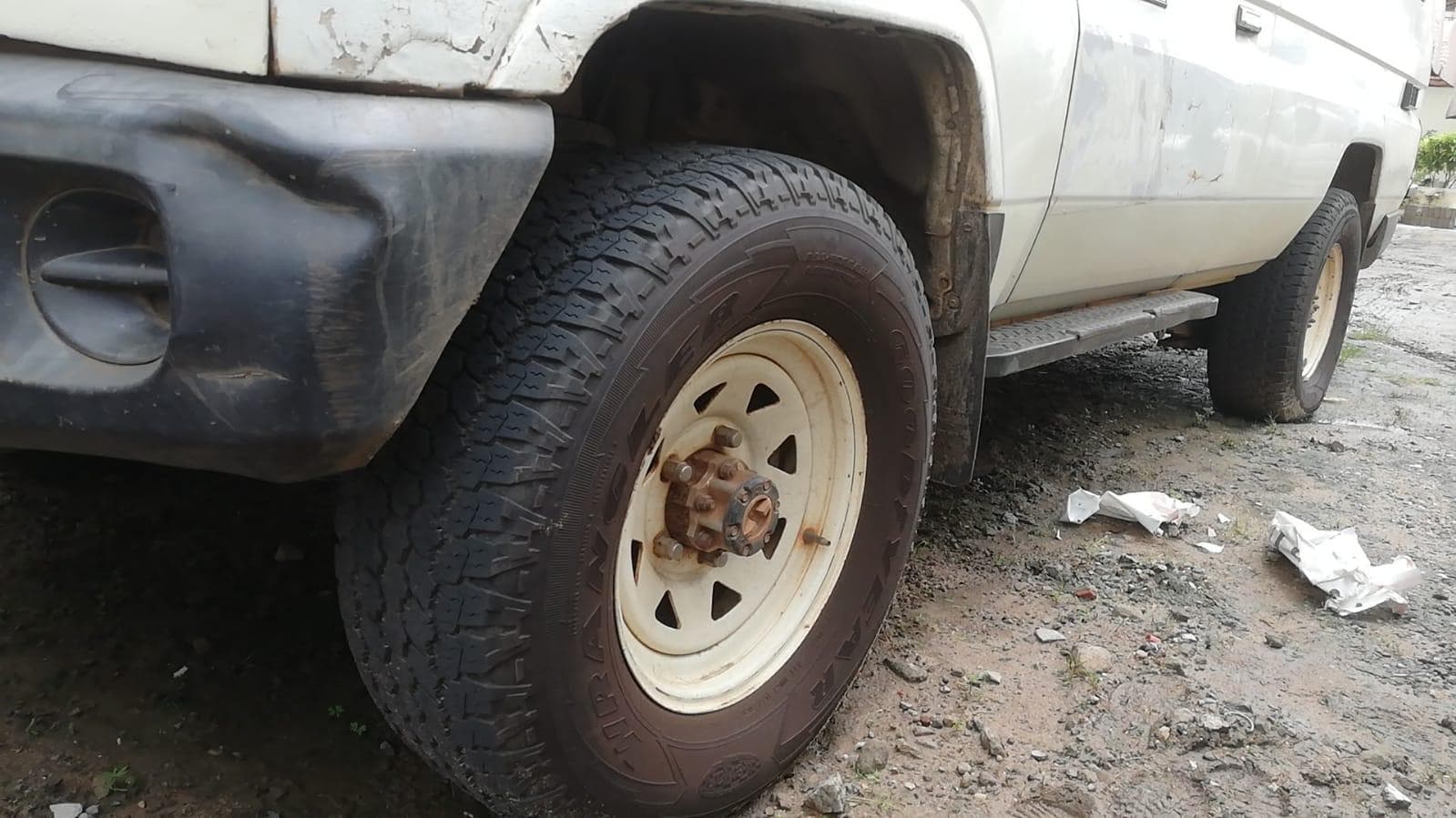 Toyota Land Cruiser Hard Top · — image 13