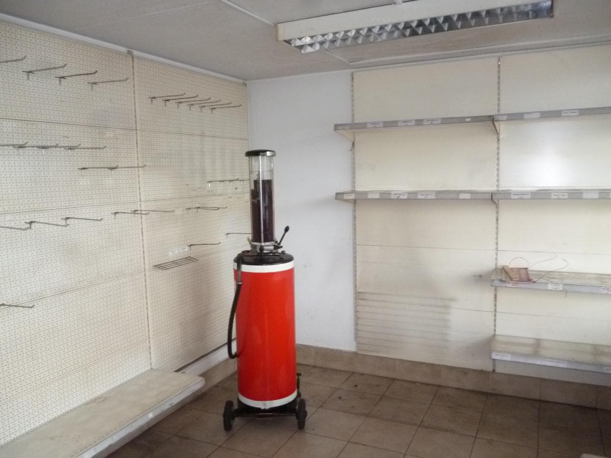 Estação de Serviço (Posto SCAM) · Posto de Combustível · Loja de Conveniência · Santo Tirso — imagen 53
