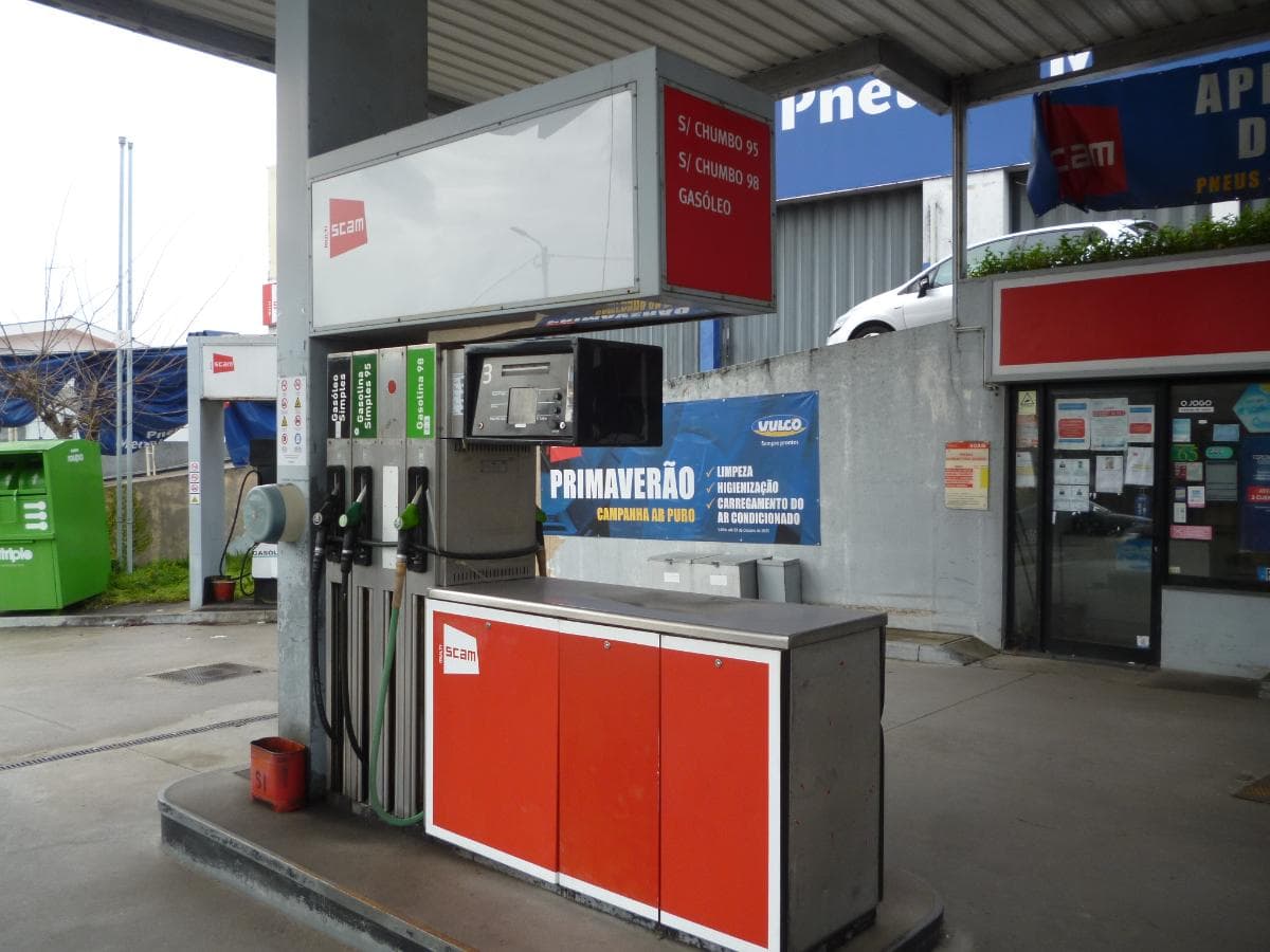 Estação de Serviço (Posto SCAM) · Posto de Combustível · Loja de Conveniência · Santo Tirso — imagen 38