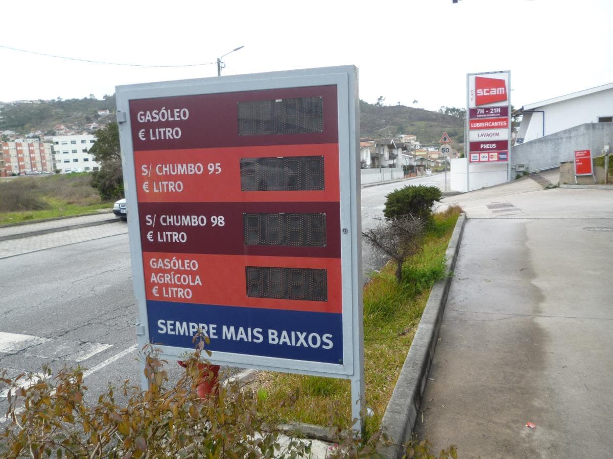 Estação de Serviço (Posto SCAM) · Posto de Combustível · Loja de Conveniência · Santo Tirso — imagen 50