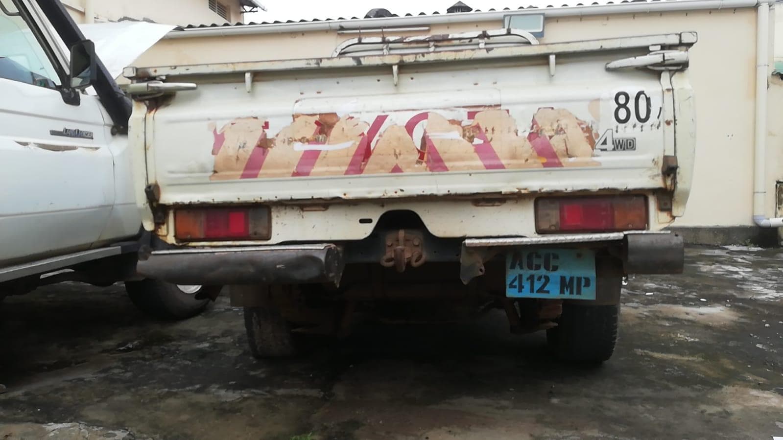 Toyota Land Cruiser Pick Up · — image 3