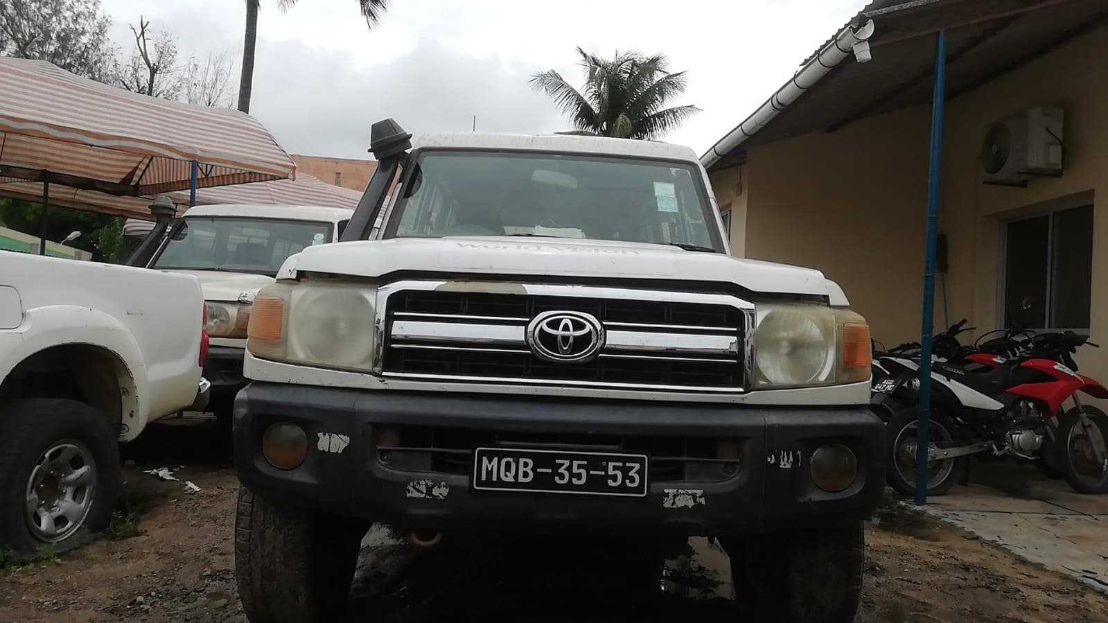Toyota Land Cruiser Hard Top · — imagen 2
