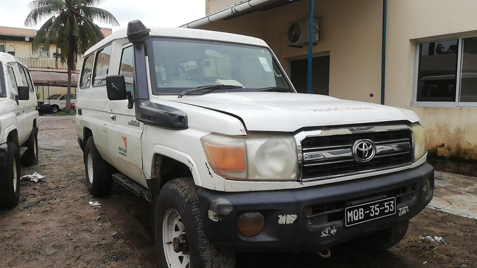 Toyota Land Cruiser Hard Top · — imagen 4
