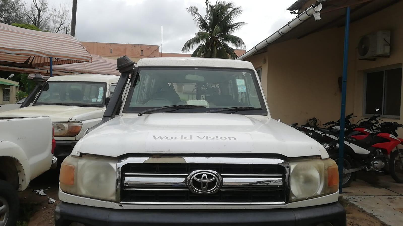 Toyota Land Cruiser Hard Top · — imagen 7
