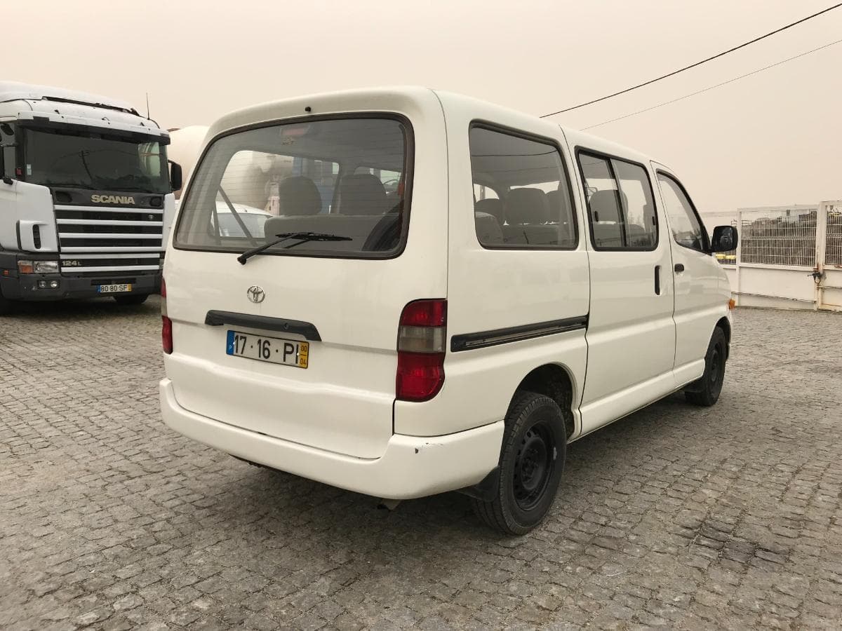 Toyota Hiace 2.4D · Ano 2000 — imagem 4