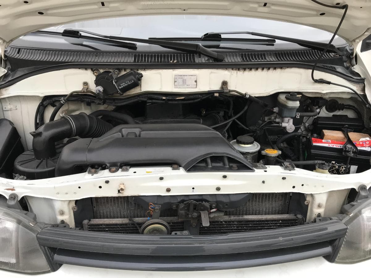 Toyota Hiace 2.4D · Ano 2000 — imagem 9