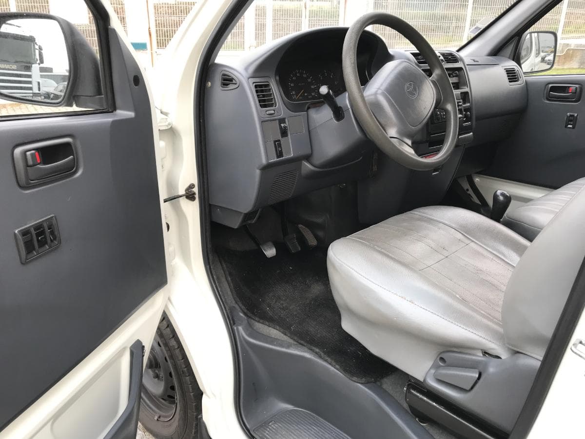 Toyota Hiace 2.4D · Ano 2000 — imagem 15