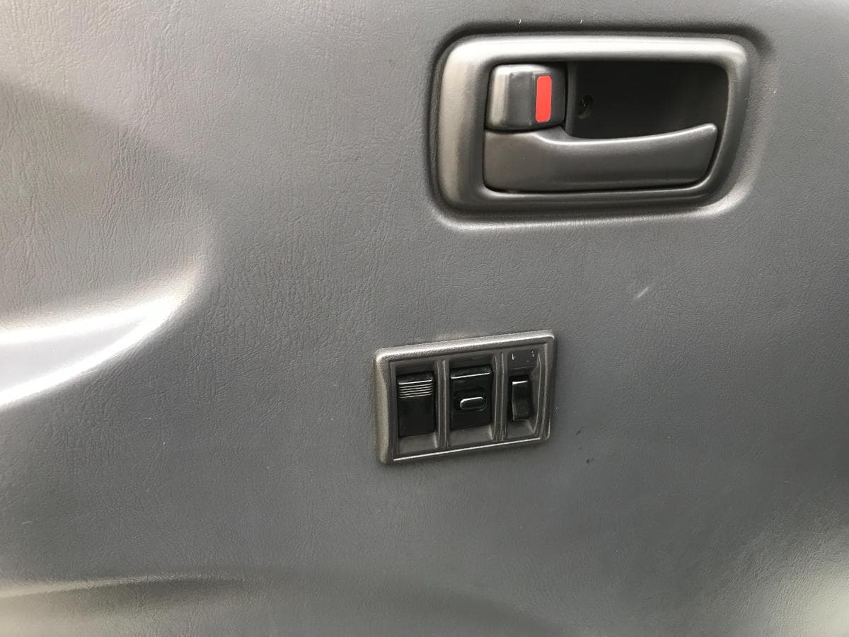 Toyota Hiace 2.4D · Ano 2000 — imagem 17
