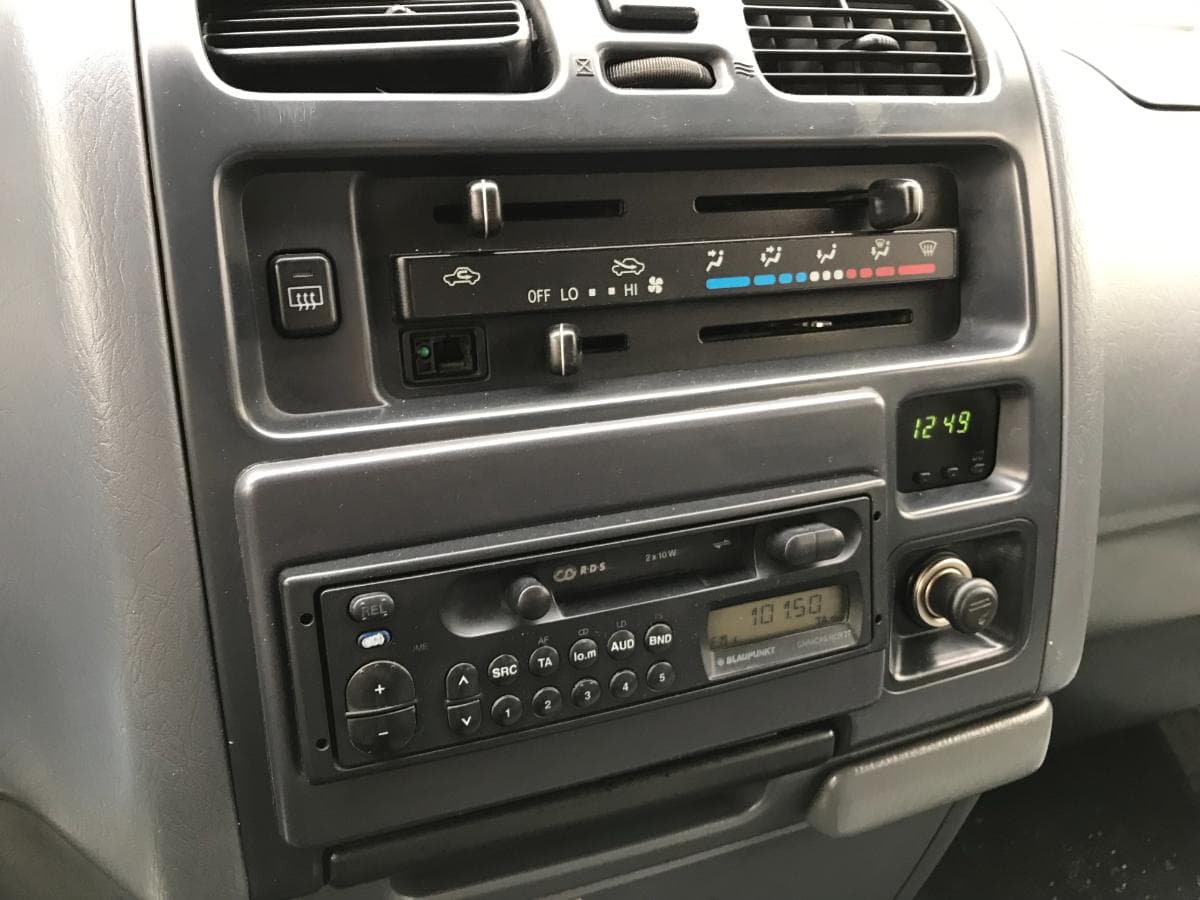 Toyota Hiace 2.4D · Ano 2000 — imagem 22