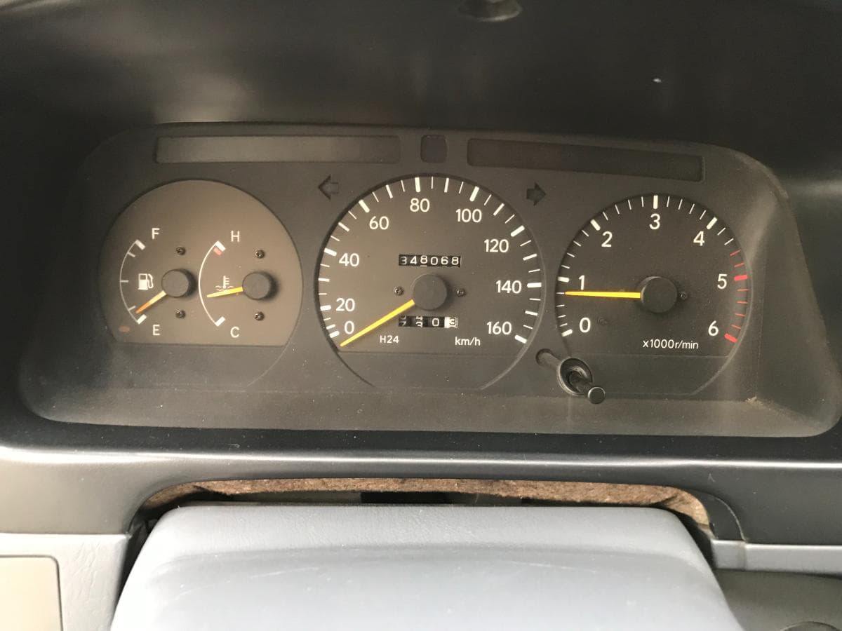 Toyota Hiace 2.4D · Ano 2000 — imagem 24