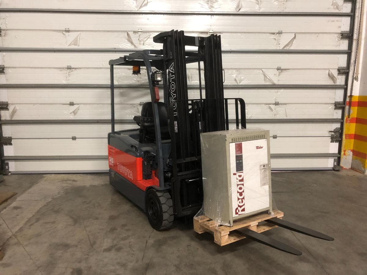 Empilhador Elétrico Toyota 1600 KG — imagen 2