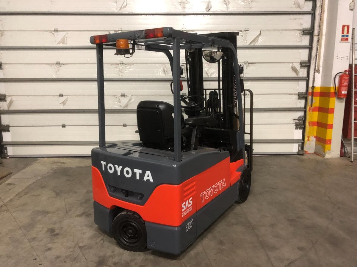 Empilhador Elétrico Toyota 1600 KG — imagen 4