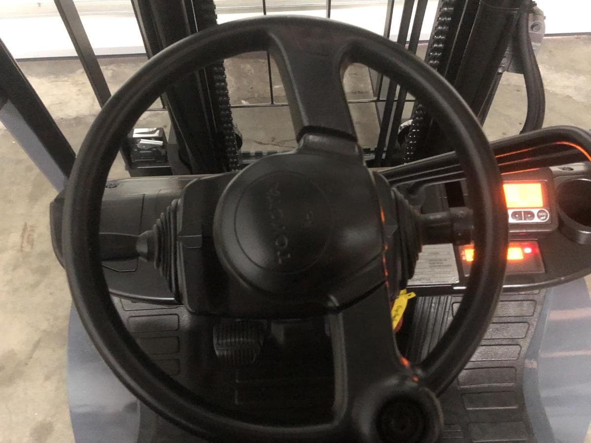 Empilhador Toyota 2500 KG · Gás — imagen 8