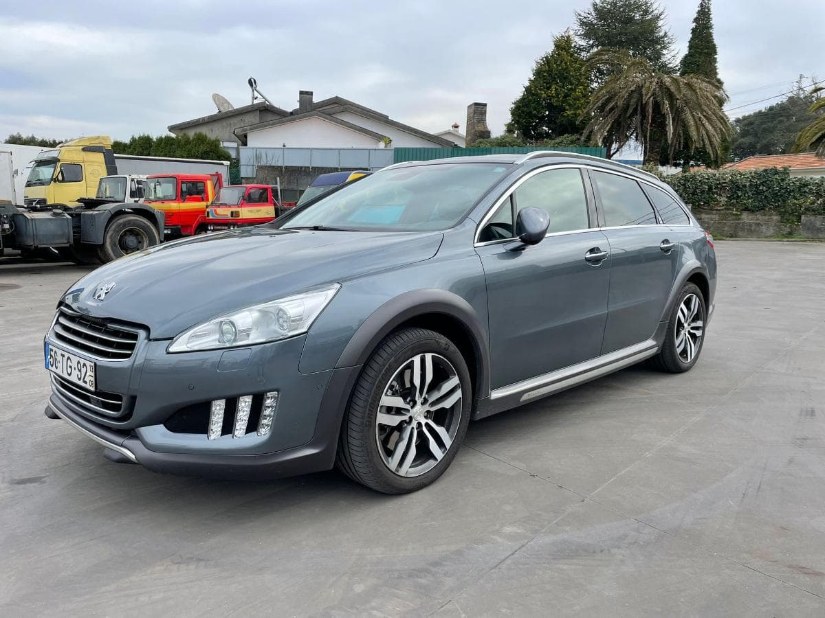 Peugeot 508 SW 2.0 HDI · Diesel/Híbrido · Ano 2013 — imagen 1
