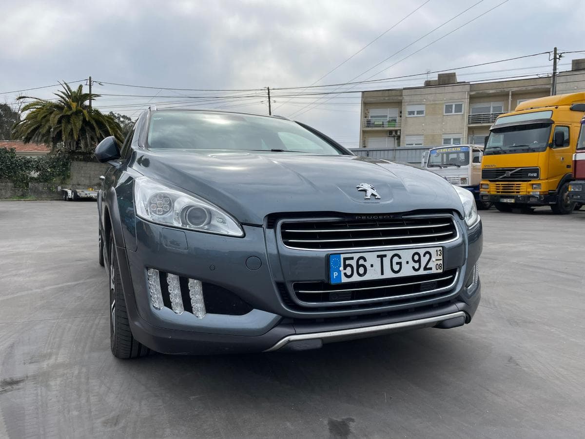 Peugeot 508 SW 2.0 HDI · Diesel/Híbrido · Ano 2013 — imagen 2