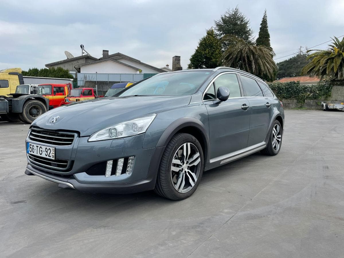 Peugeot 508 SW 2.0 HDI · Diesel/Híbrido · Ano 2013 — imagen 3
