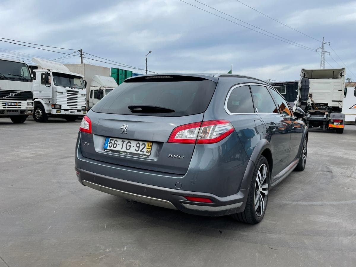 Peugeot 508 SW 2.0 HDI · Diesel/Híbrido · Ano 2013 — imagen 4