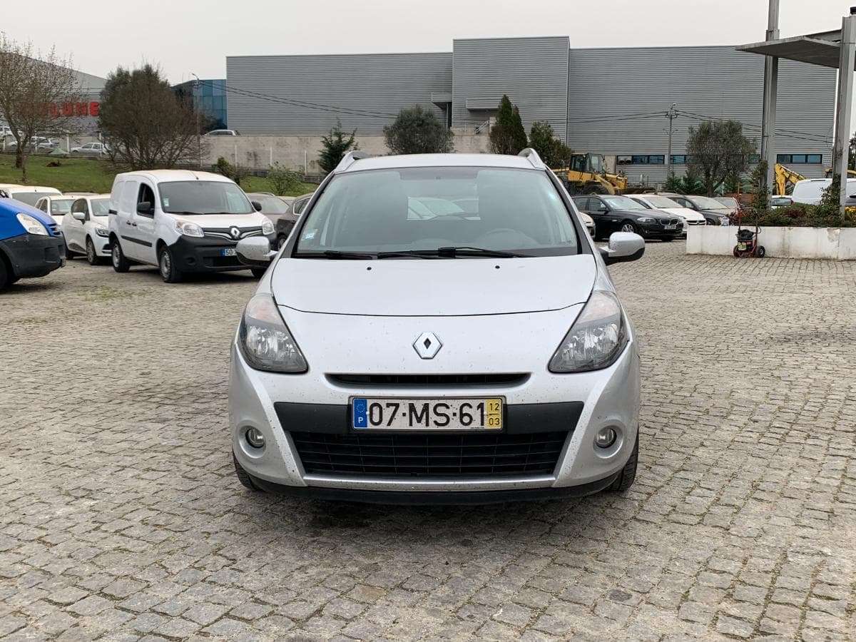 Renault Clio 1.5 DCI · Ano 2012 — imagem 2