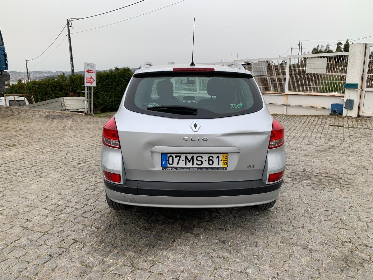 Renault Clio 1.5 DCI · Ano 2012 — imagem 7