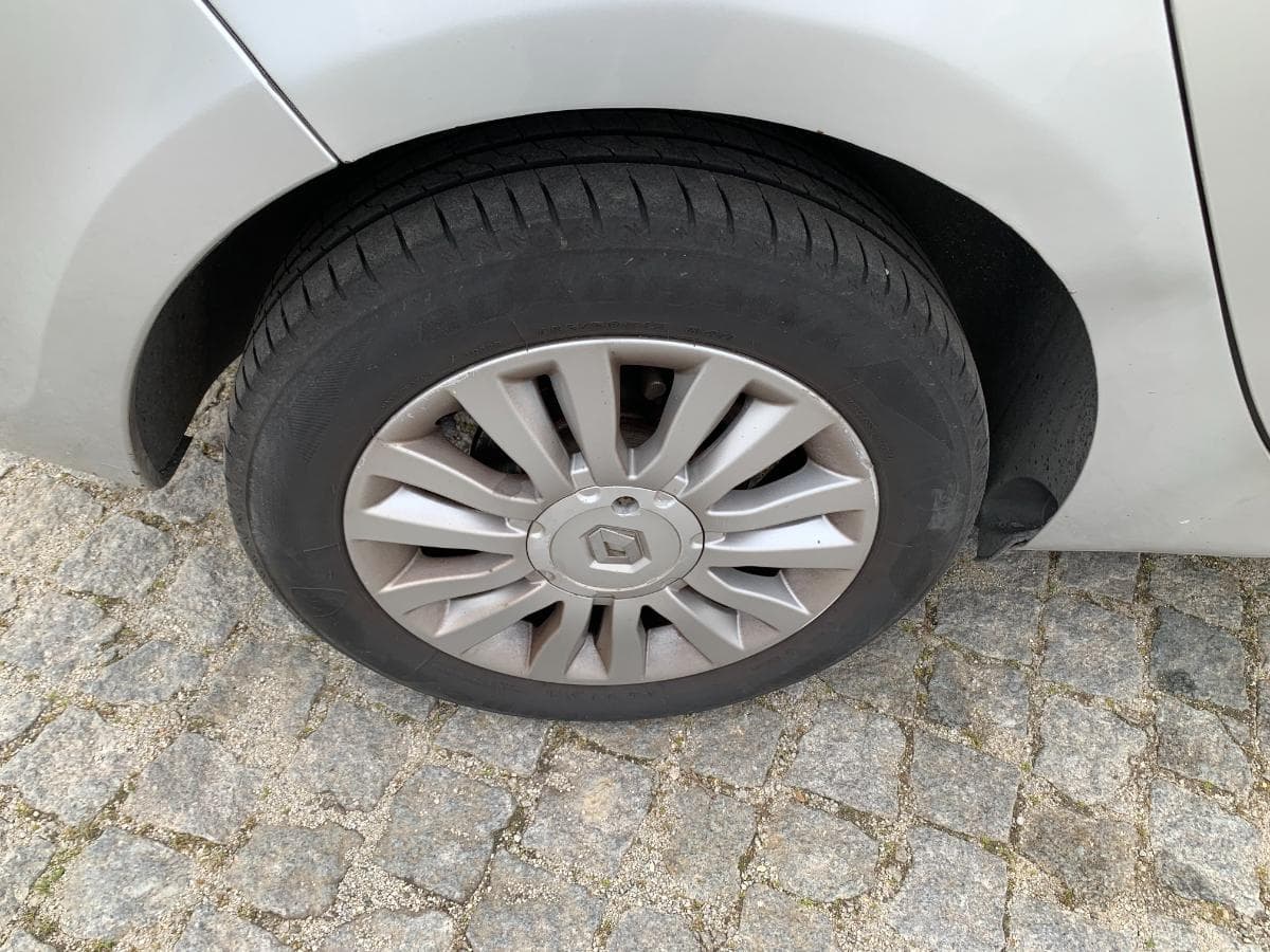 Renault Clio 1.5 DCI · Ano 2012 — imagem 12