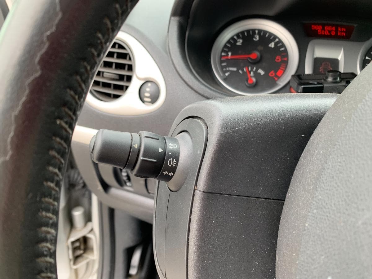 Renault Clio 1.5 DCI · Ano 2012 — imagem 20