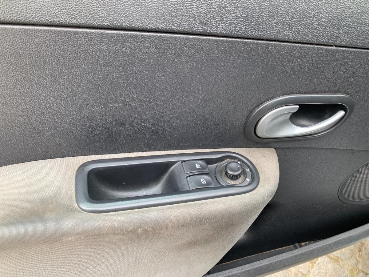 Renault Clio 1.5 DCI · Ano 2012 — imagem 26