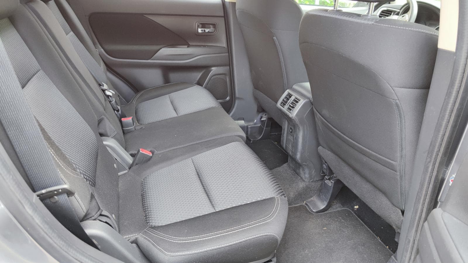 Mitsubishi Outlander III 2.0 · Ano 2019 — imagen 48