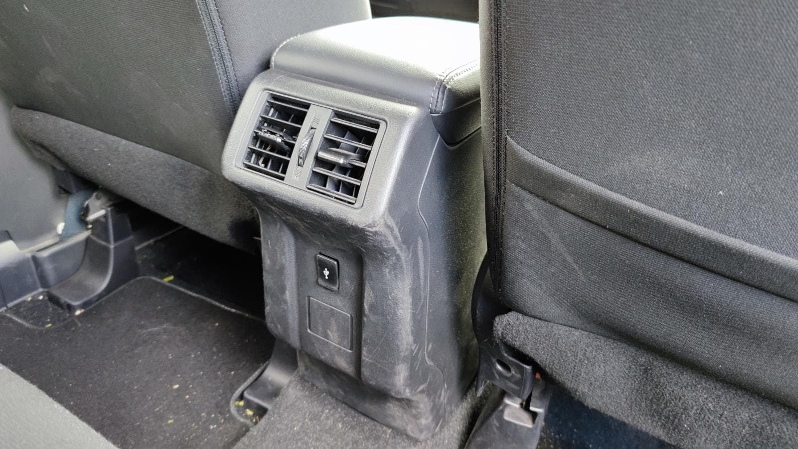 Mitsubishi Outlander III 2.0 · Ano 2019 — imagen 51