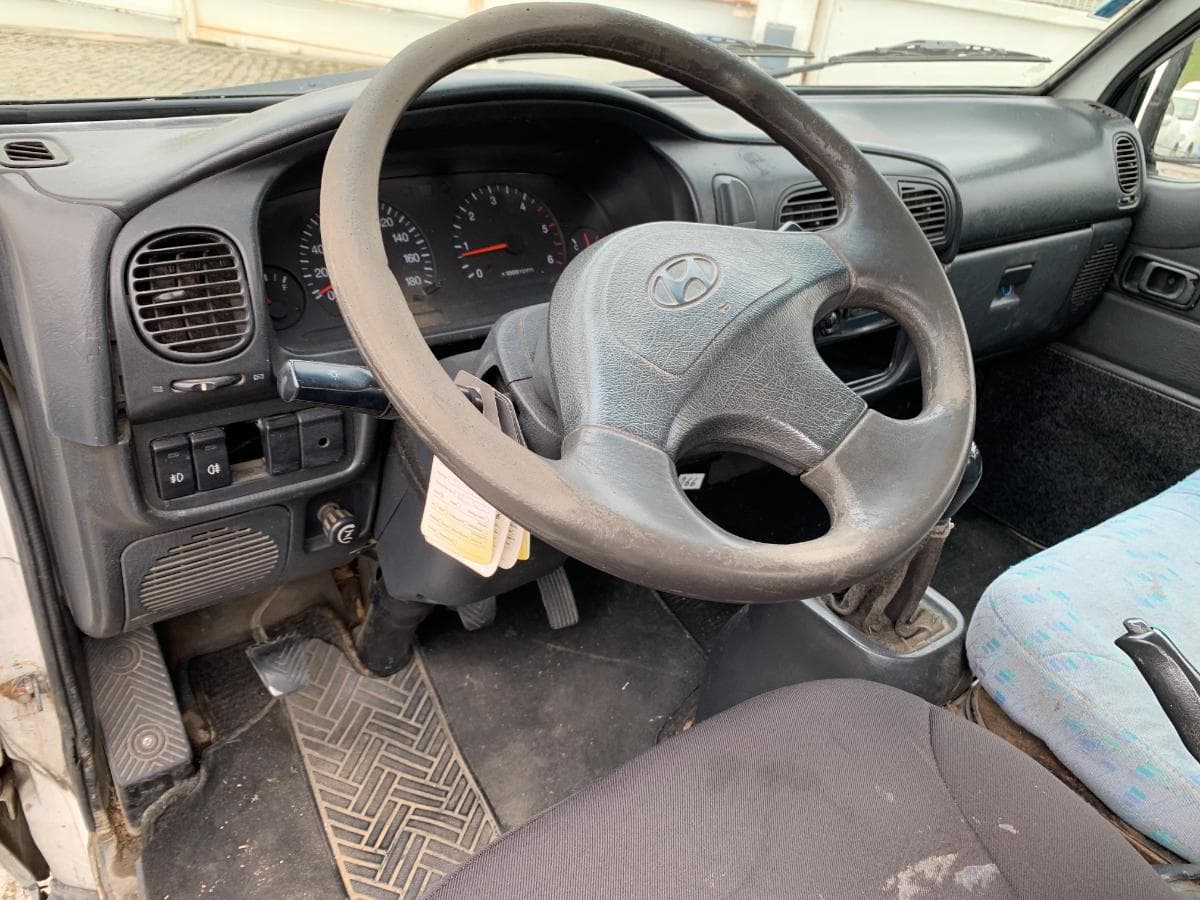 Hyundai H100 2.5D · Ano 1998 — image 13