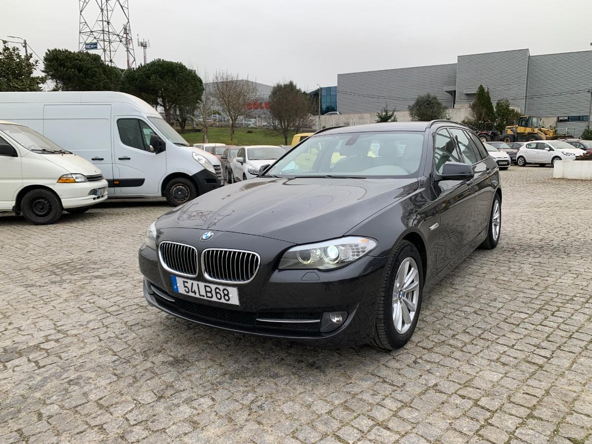 BMW 530D Touring · Ano 2010 — imagem 3