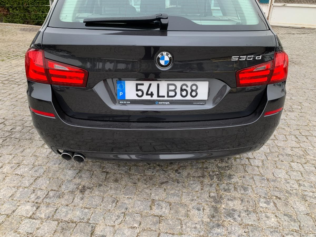 BMW 530D Touring · Ano 2010 — imagem 7