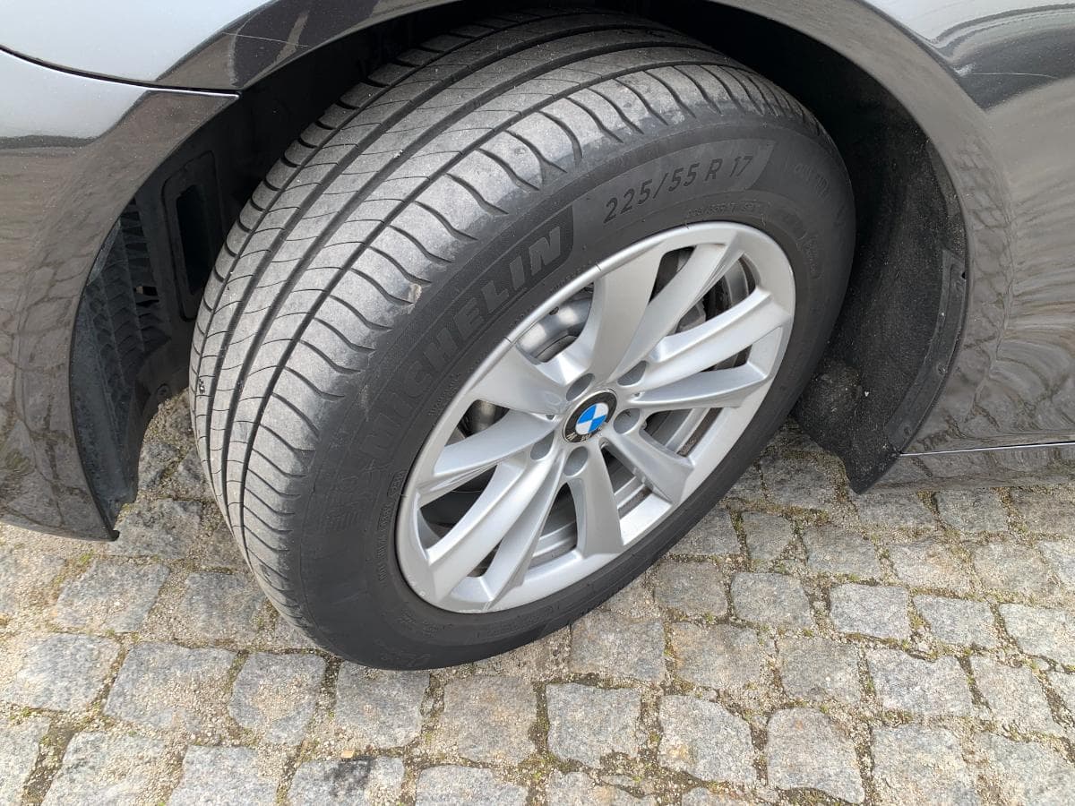 BMW 530D Touring · Ano 2010 — imagem 10