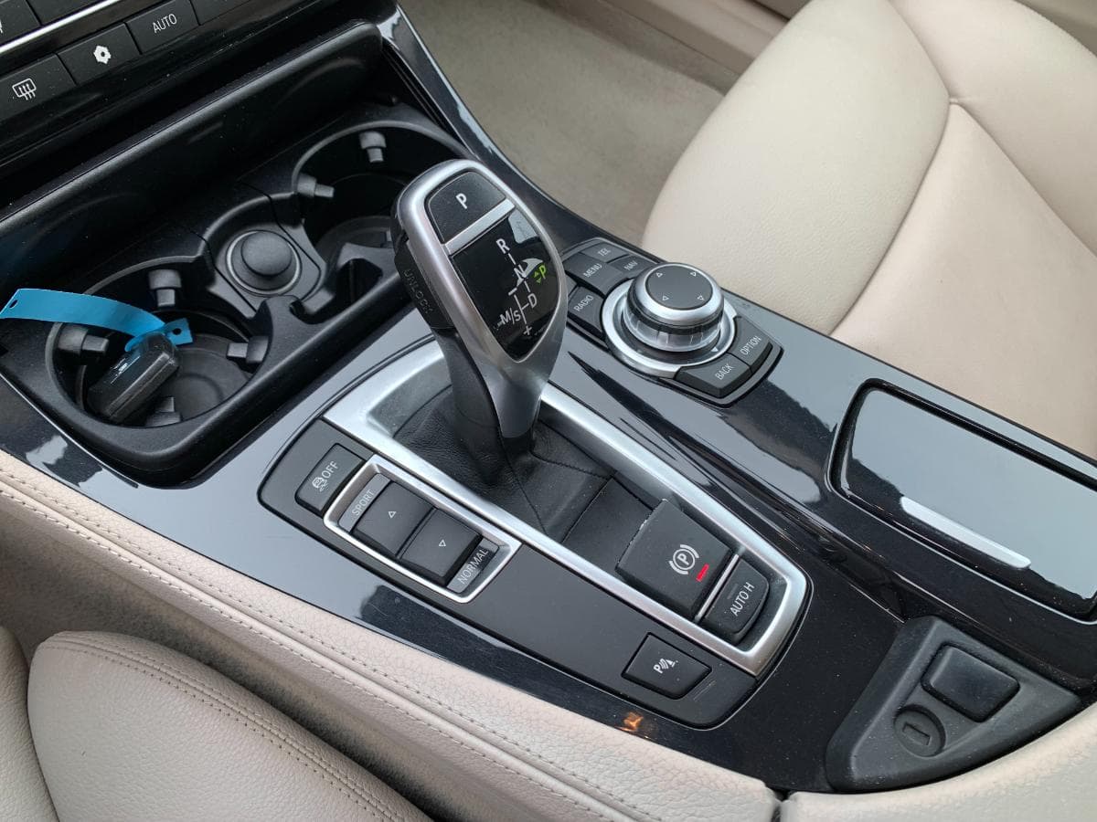 BMW 530D Touring · Ano 2010 — imagem 27