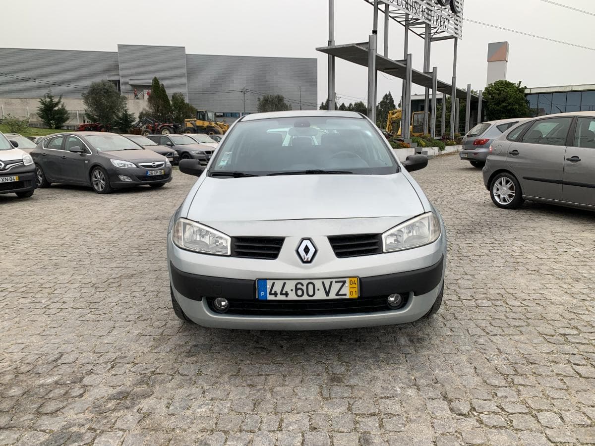 Renault Mégane 1.5 DCI · Ano 2004 — imagem 2