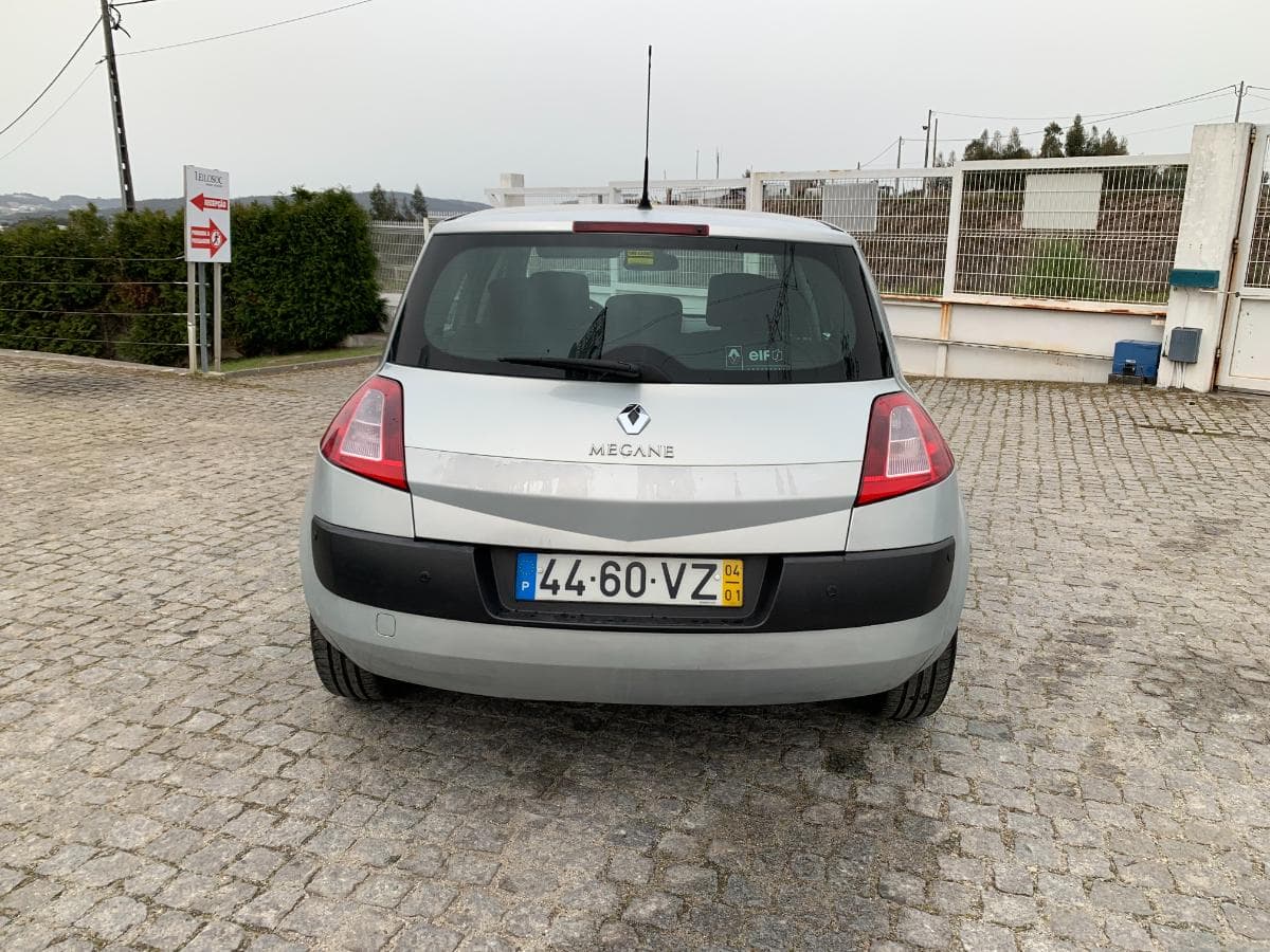 Renault Mégane 1.5 DCI · Ano 2004 — imagem 5