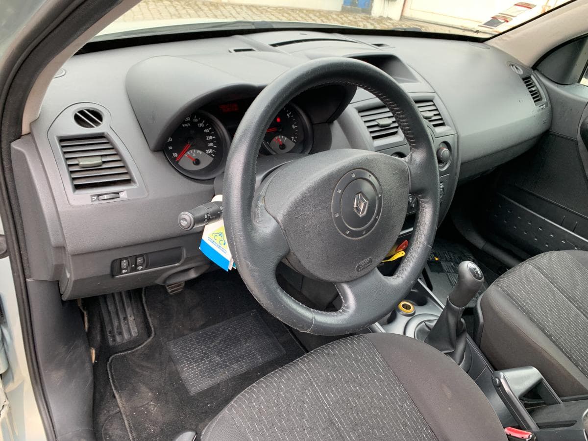 Renault Mégane 1.5 DCI · Ano 2004 — imagem 22