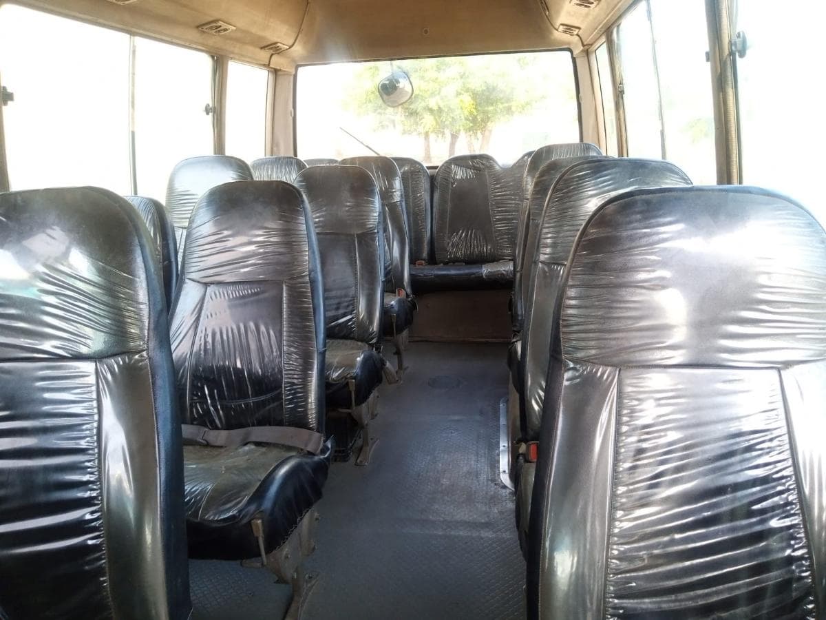 Toyota Coaster · — image 12