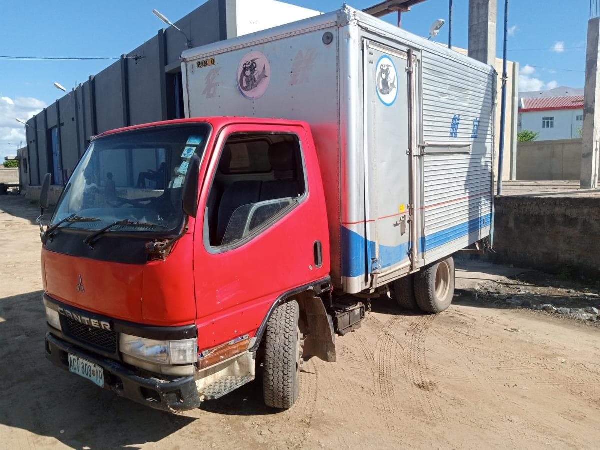 Mitsubishi Canter · — imagem 4