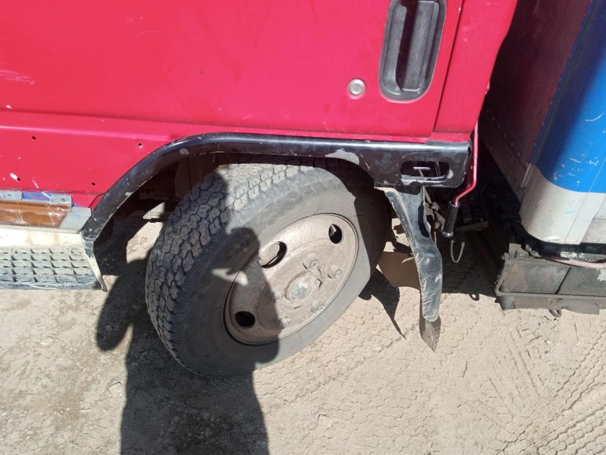 Mitsubishi Canter · — imagem 11