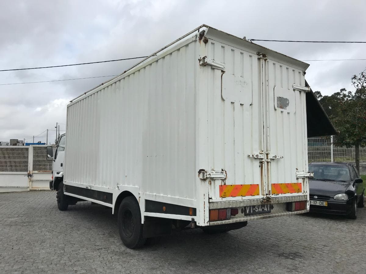 Mitsubishi Canter FH 100 · Com Porta Lateral · Ano 1990 — imagen 4