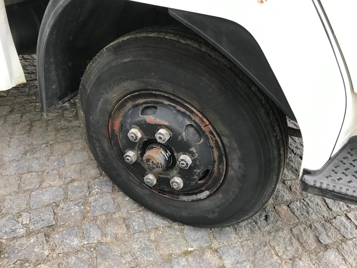 Mitsubishi Canter FH 100 · Com Porta Lateral · Ano 1990 — imagen 17