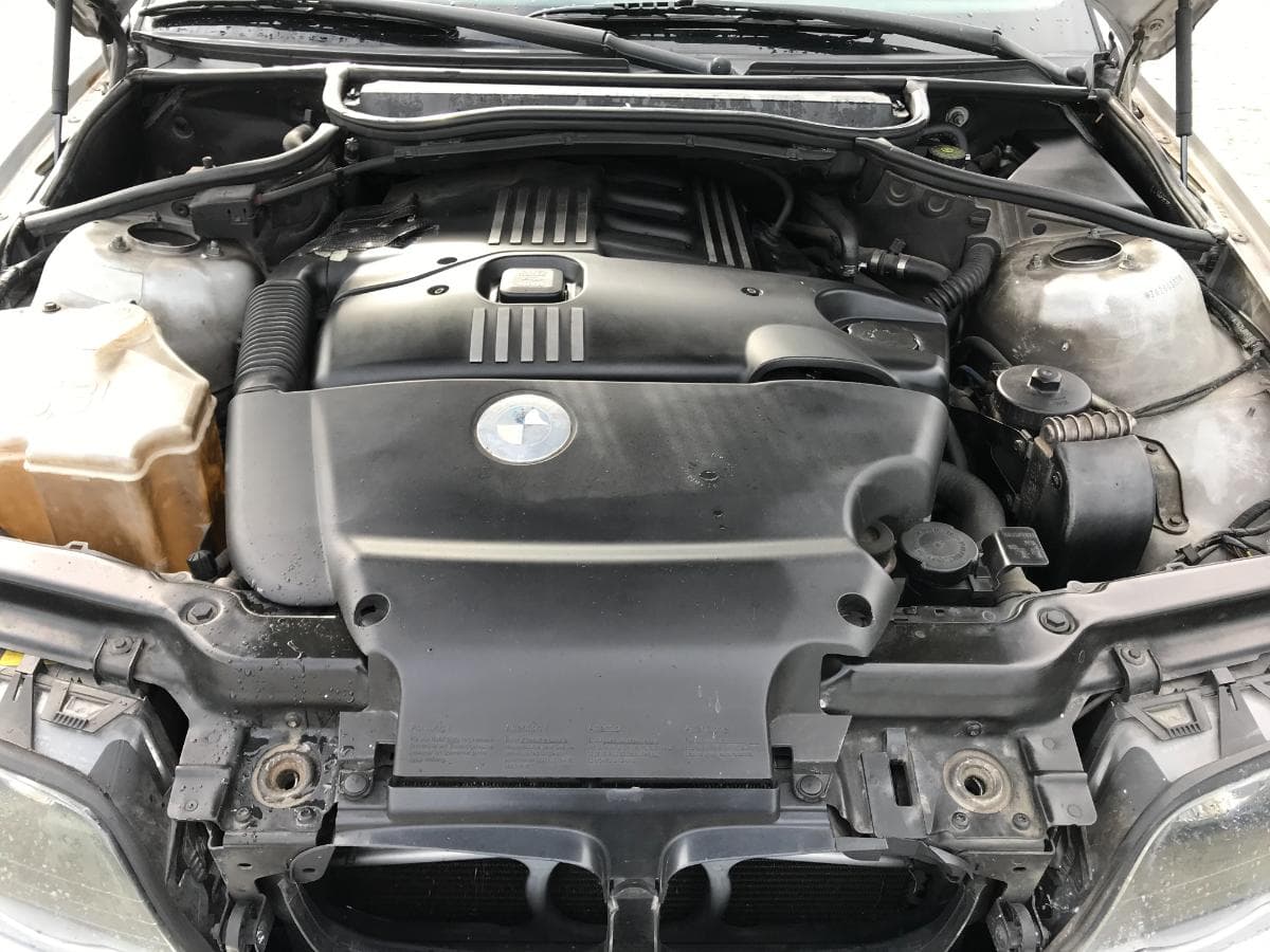 BMW 320D Touring · Ano 2001 — imagem 3