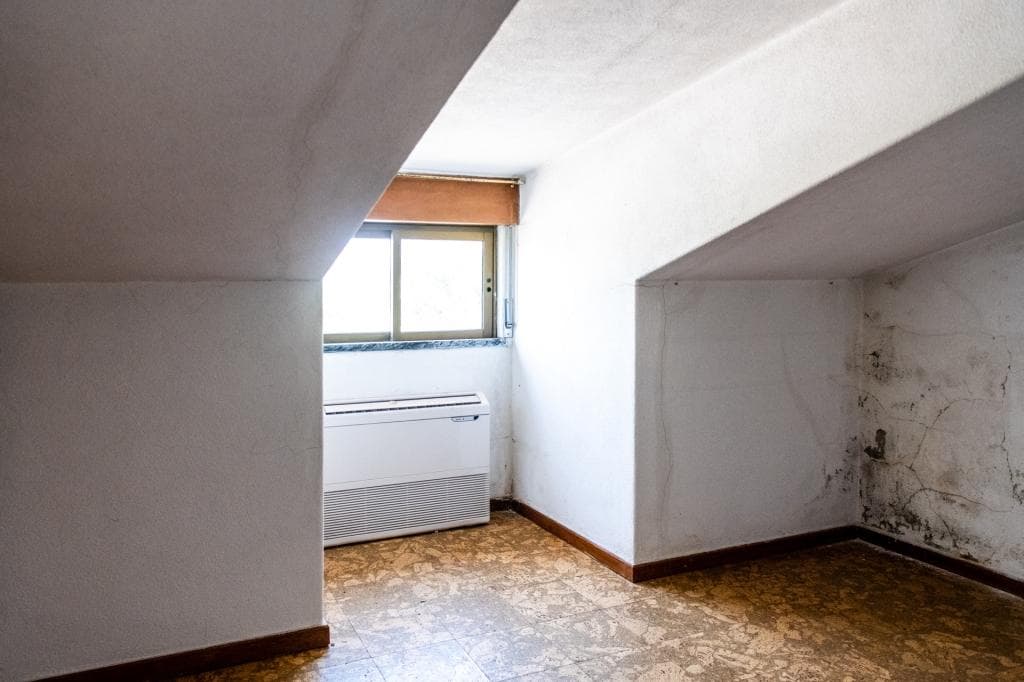 Moradia V3 (Reabilitação) · Abrantes, Santarém — image 18