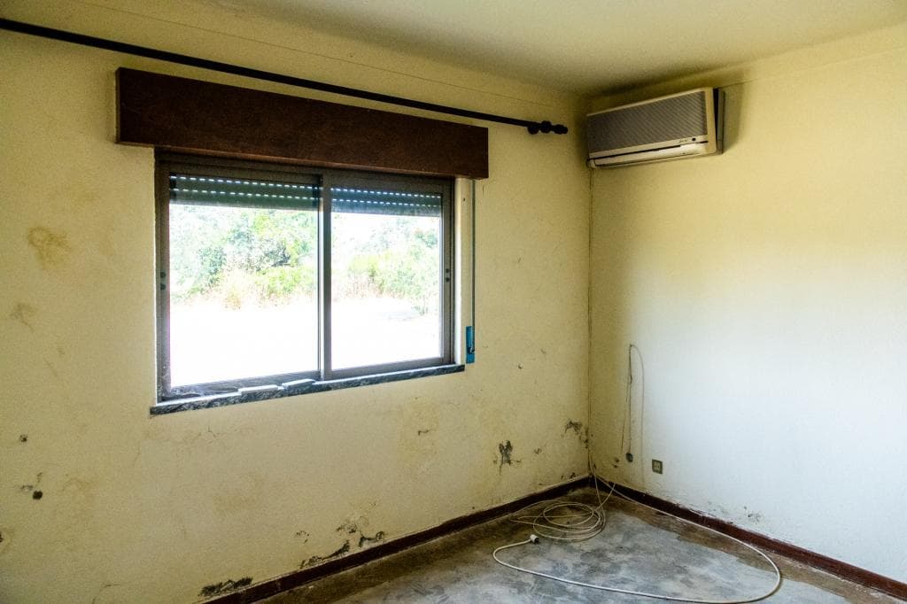 Moradia V3 (Reabilitação) · Abrantes, Santarém — image 15