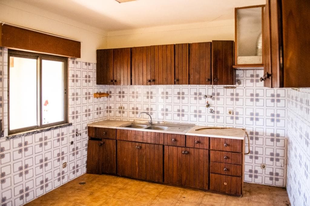 Moradia V3 (Reabilitação) · Abrantes, Santarém — image 8